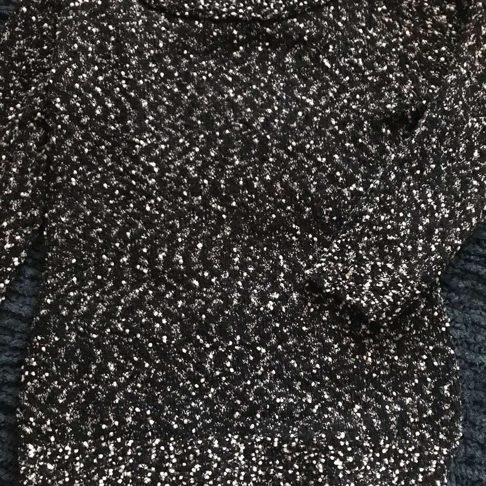 Philosophy: cozy / soft 3/4 sleeve sweater ~ Medium